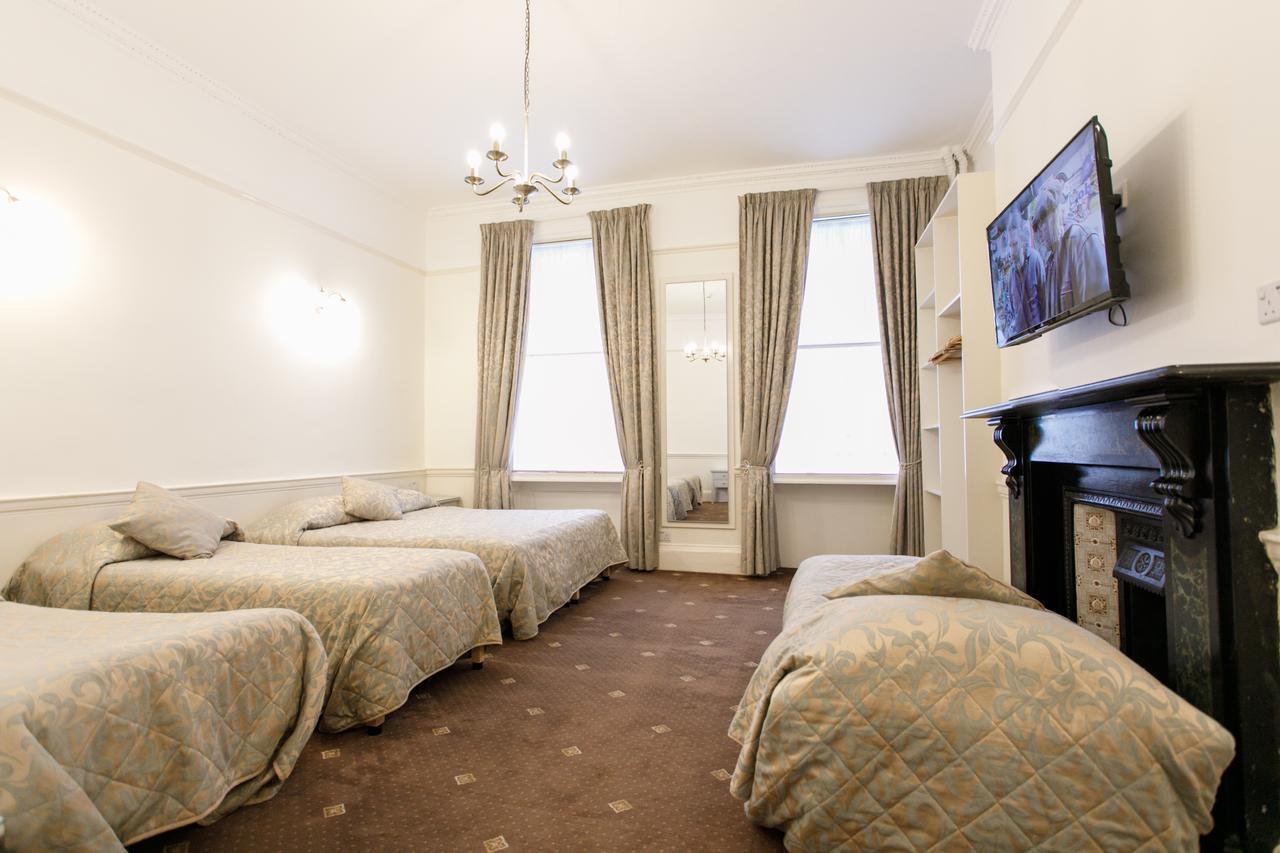 Chambre Familiale avec Salle de Bains