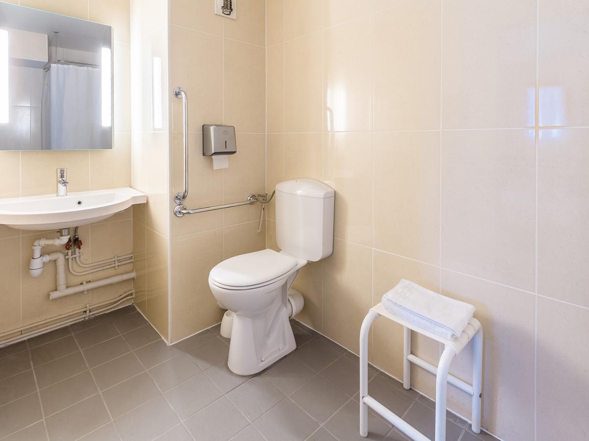 Chambre Double - Accessible aux Personnes à Mobilité Réduite