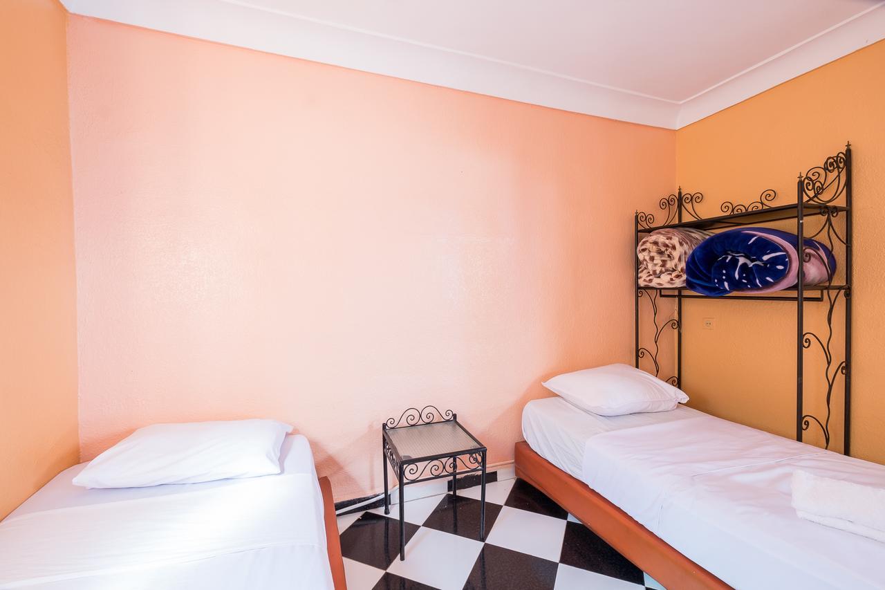 Chambre Lits Jumeaux avec Salle de Bains
