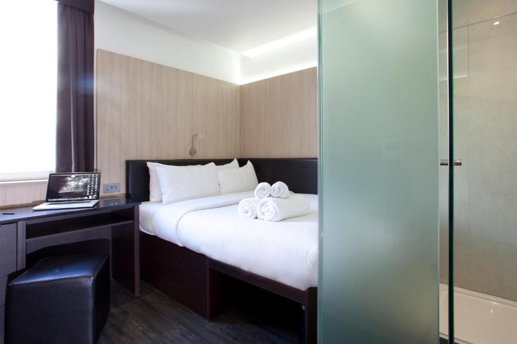Chambre Lit Queen-Size Club