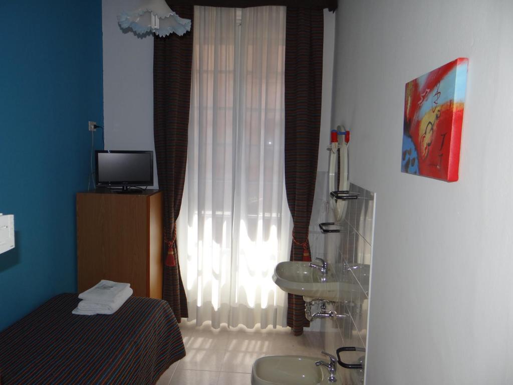 Chambre Simple avec Salle de Bains Commune