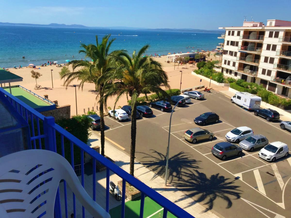 Chambre Triple - Vue Latérale sur Mer