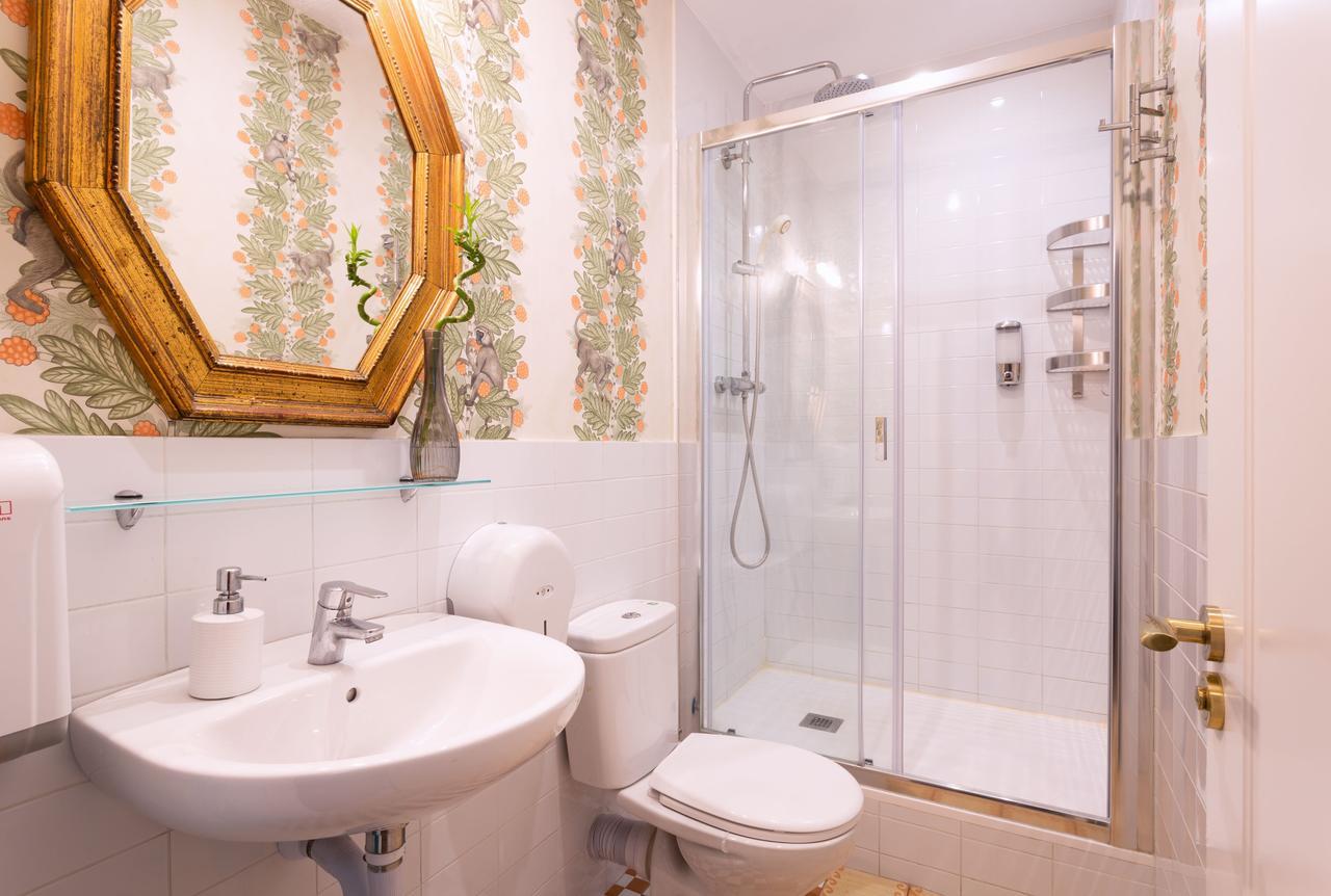 Chambre Triple avec Salle de Bains Commune