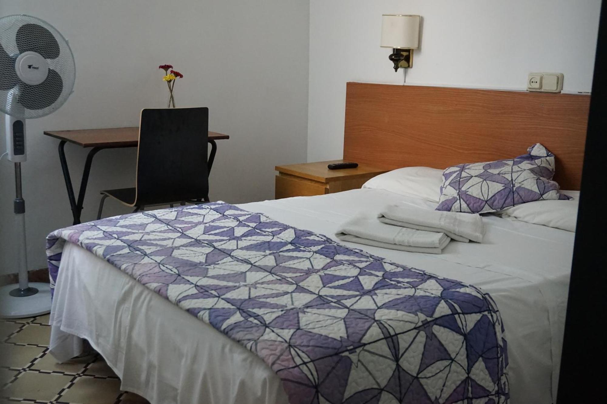 Chambre Double avec Salle de Bains Commune