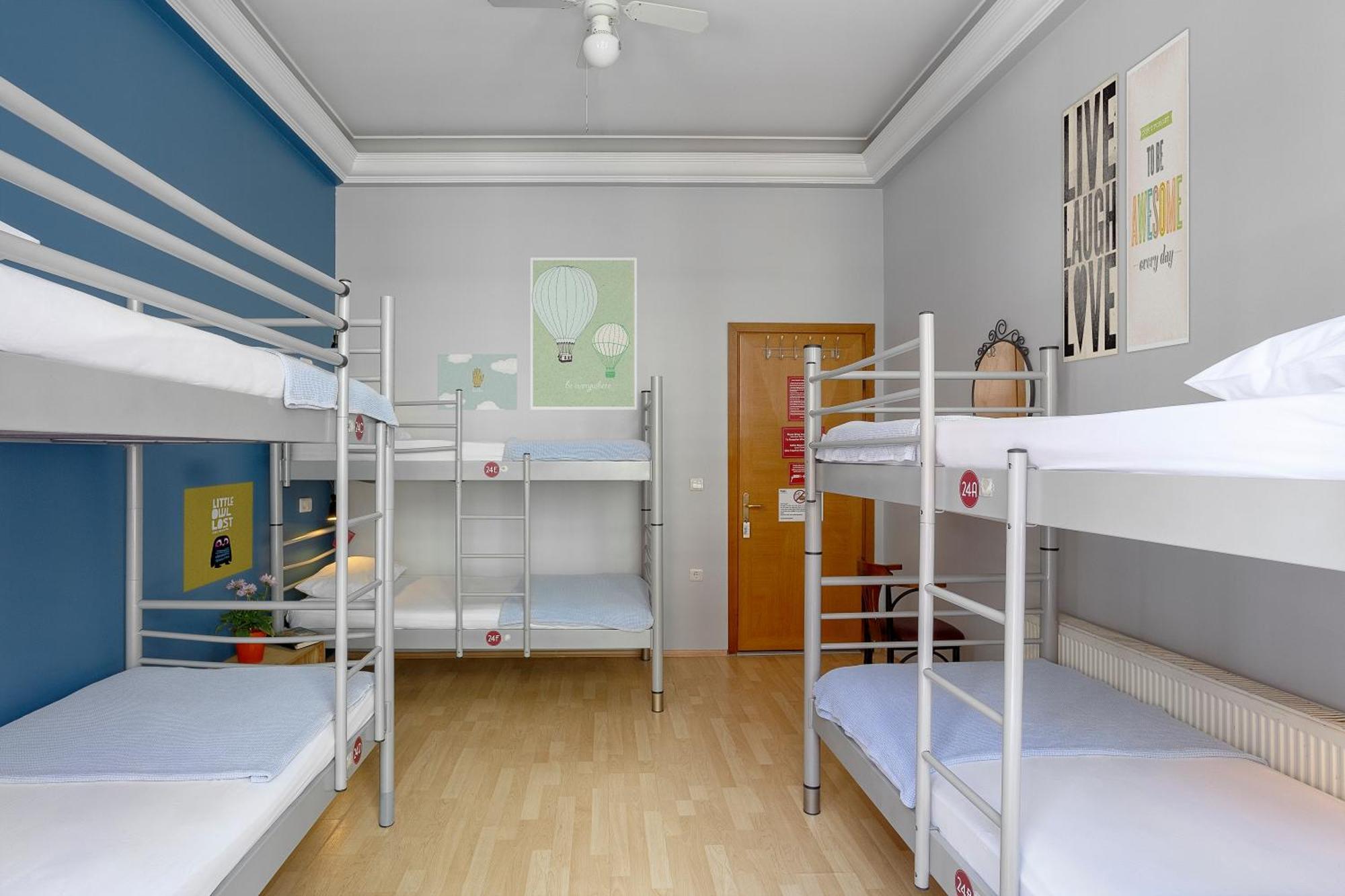 Bed 6-Bed Mixed Dormitory Room