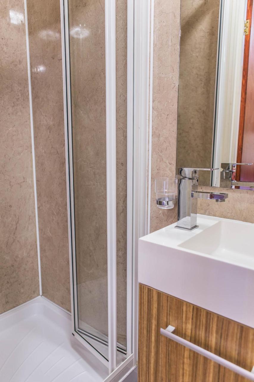 Standard Twin Room,1324476691:JPEG