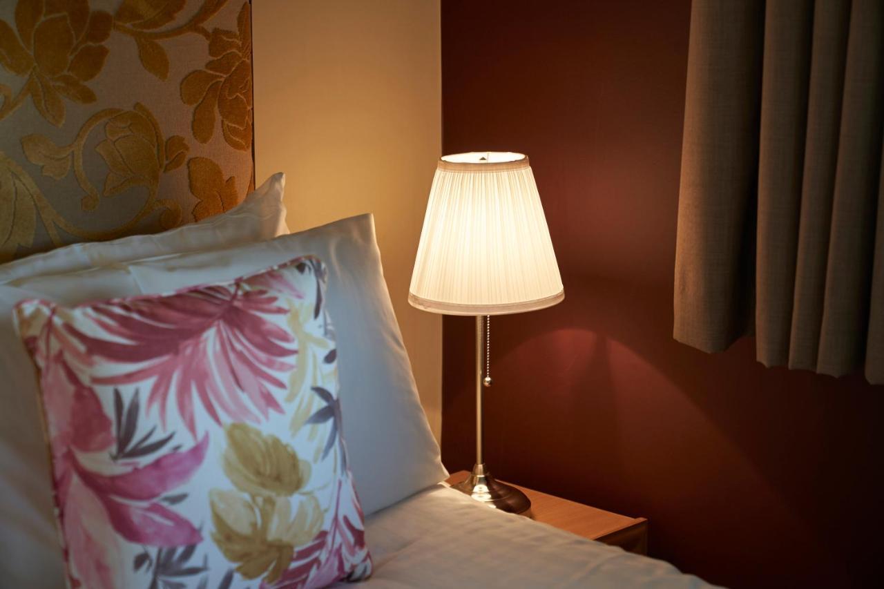 Snug Double Room,1208714356:JPEG