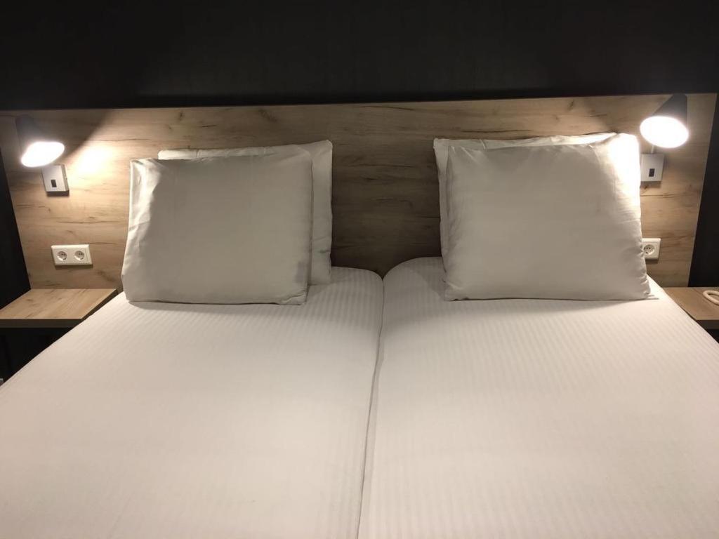 Deluxe Twin Room,438708321:JPEG
