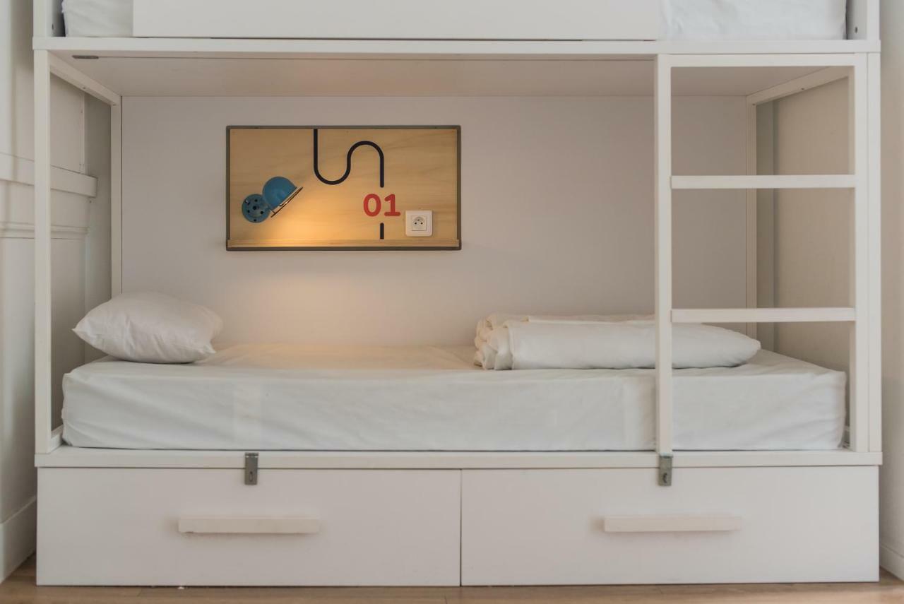 Bunk Bed 4-Bed Mixed Dormitory Room,784177497:JPEG