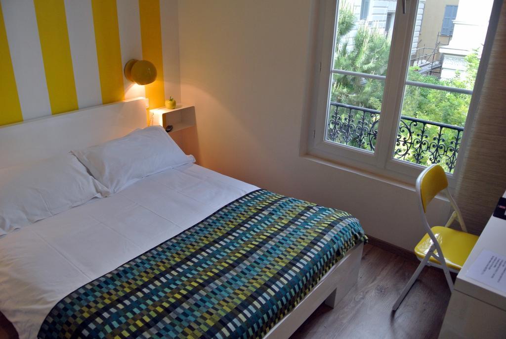 Single Room,644818569:JPEG