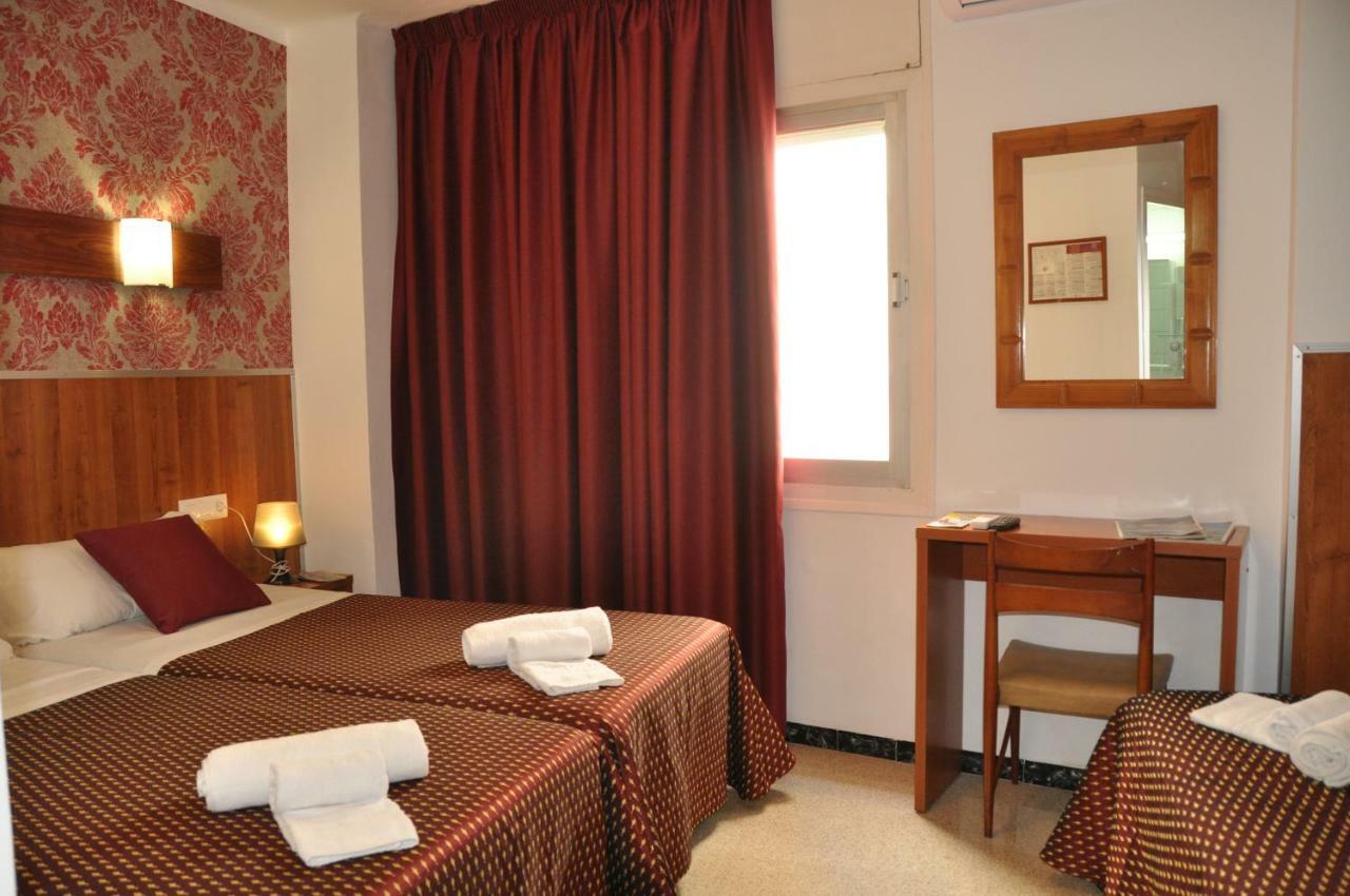 Standard Triple Room,799673376:JPEG