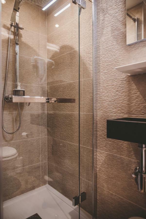 Double Room,799958898:JPEG