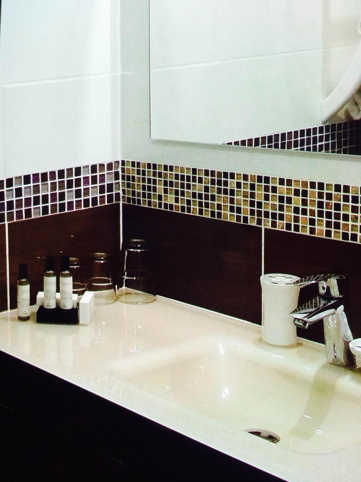 Superior Studio,1215058474:JPEG