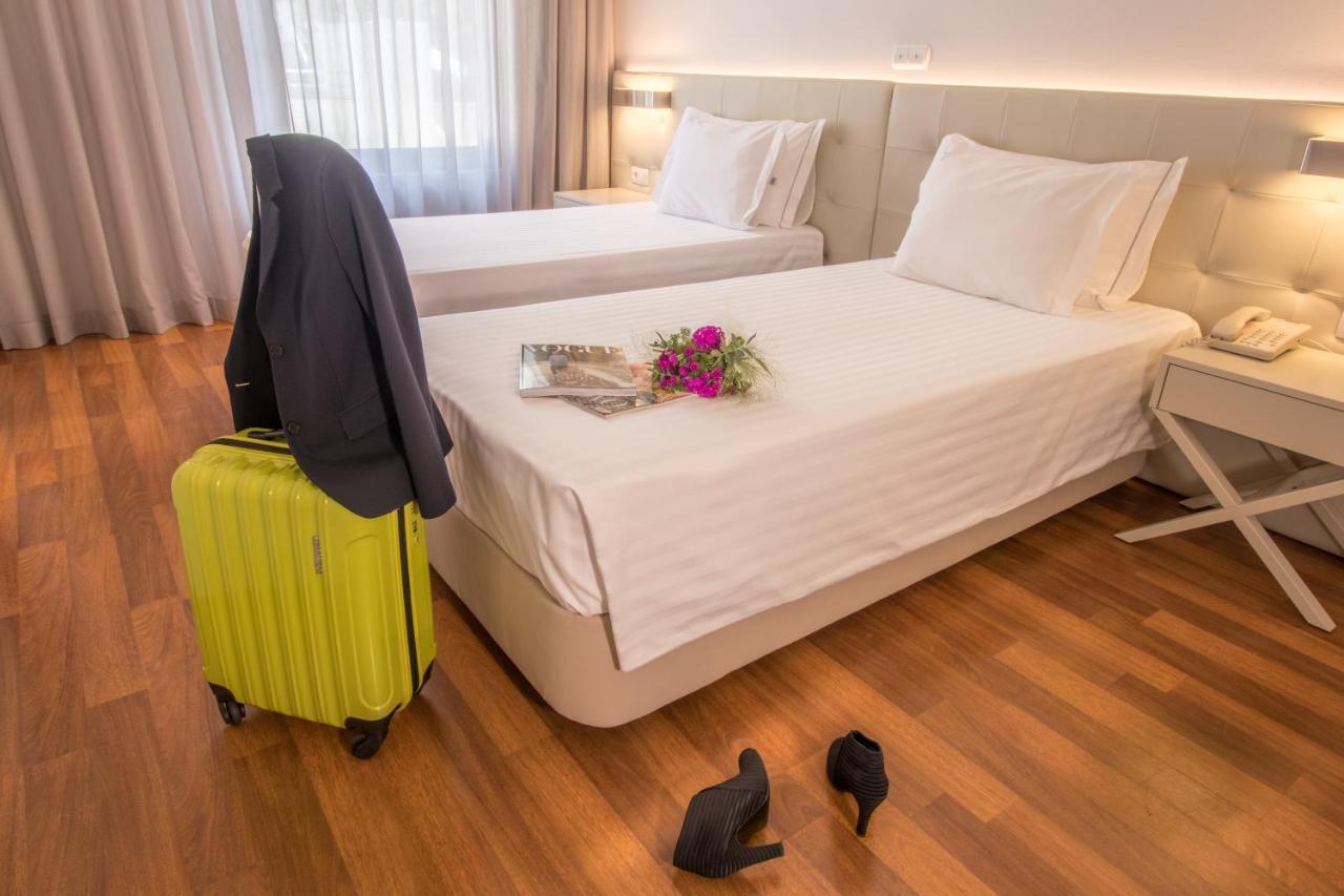 Chambre Double ou Lits Jumeaux avec Parking Gratuit