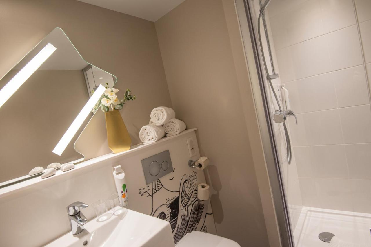 Chambre Triple avec 1 Lit Double et 1 Lit Gigogne