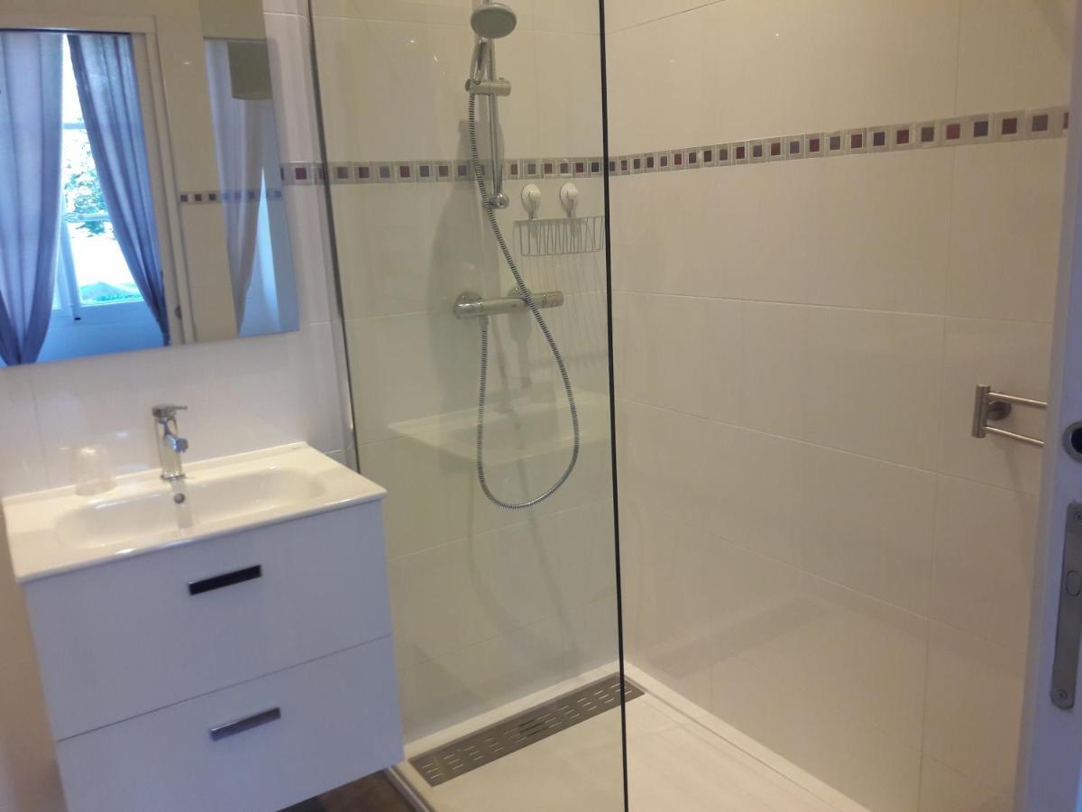 One-Bedroom Apartment,942549836:JPEG