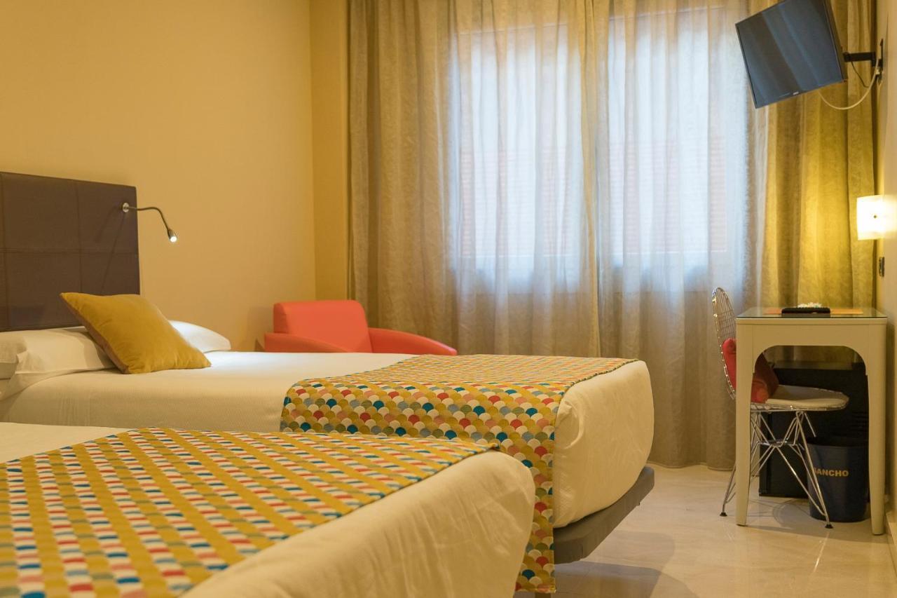 Chambre Double ou Lits Jumeaux avec Parking