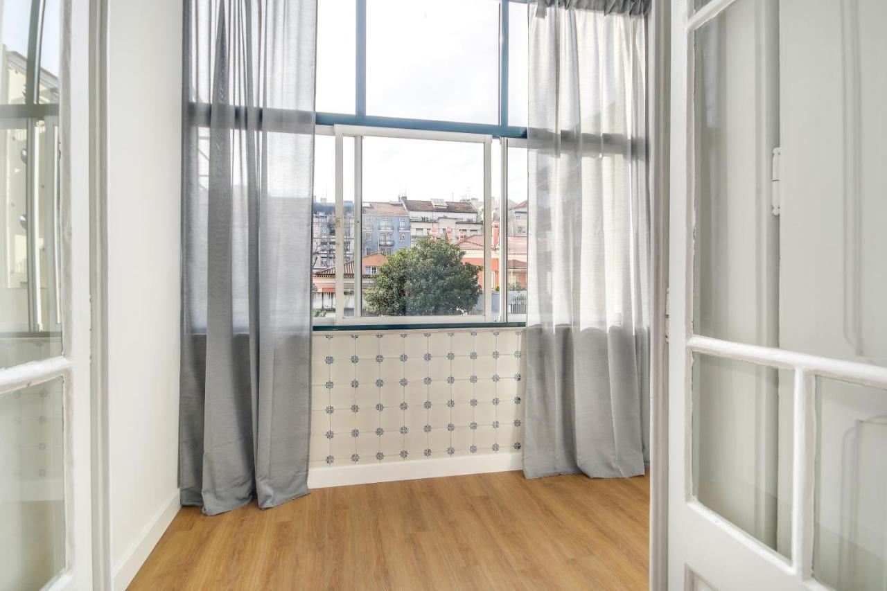 Chambre Double ou Lits Jumeaux Supérieure - Vue sur Piscine