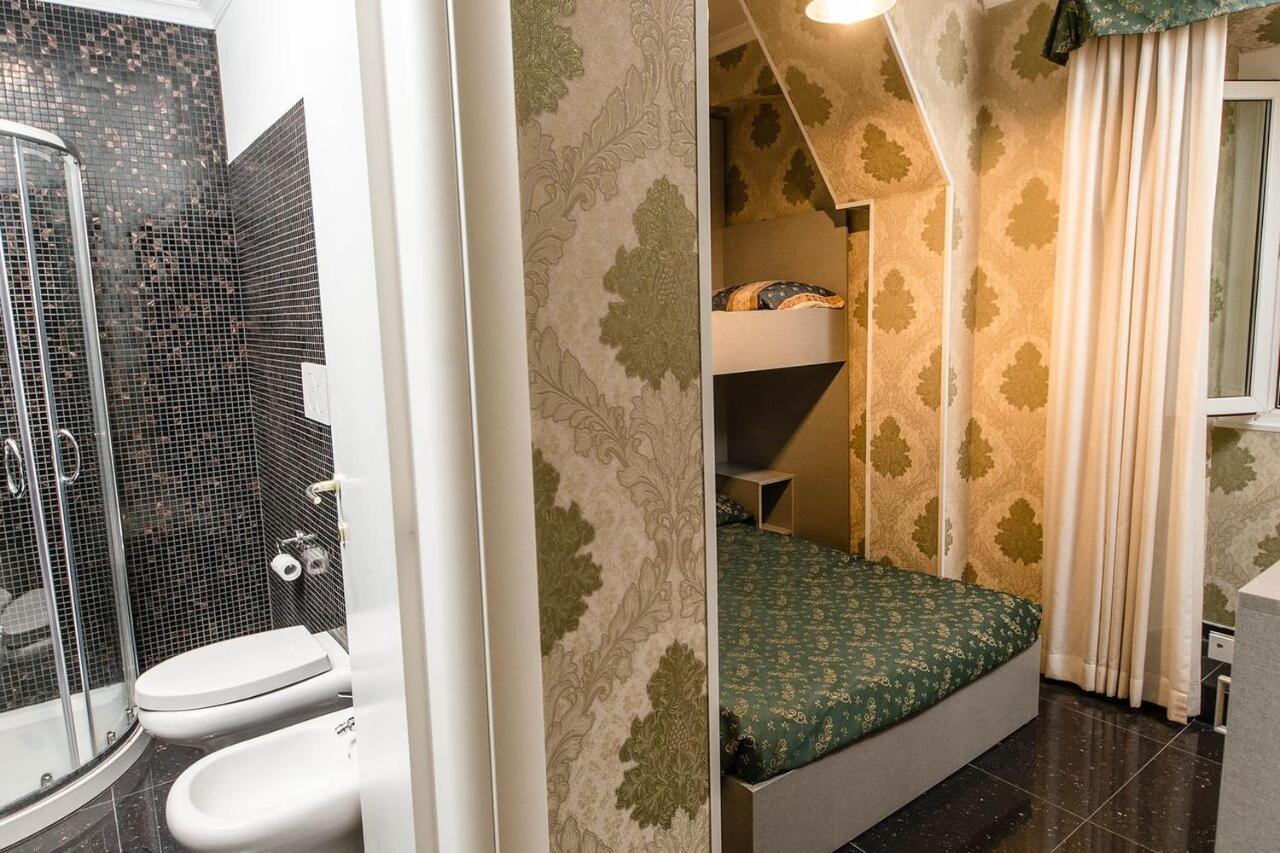 Chambre Triple avec Salle de Bains Privative