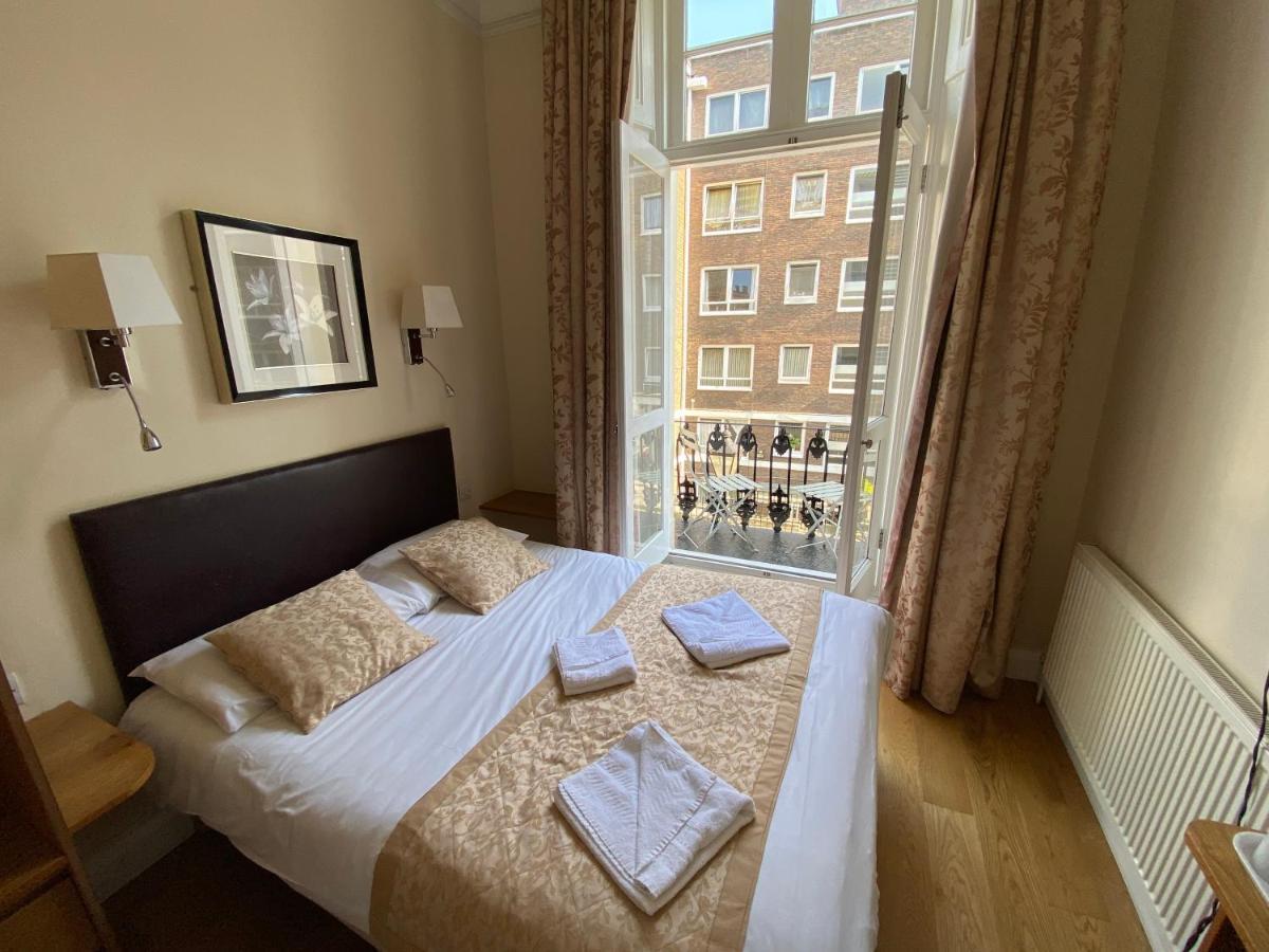 Double Room,989120953:JPEG