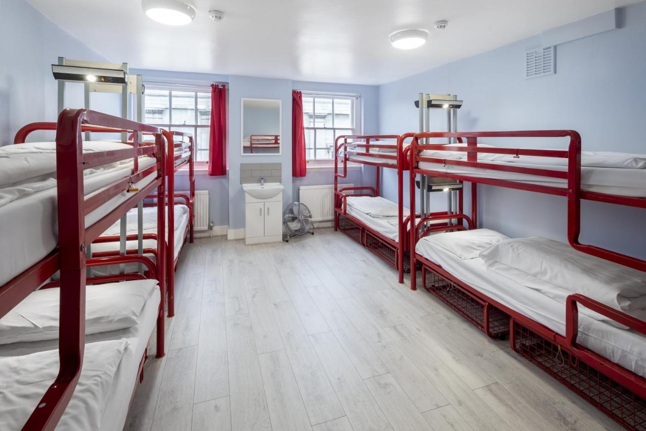 Bed 8-Bed Mixed Dormitory Room Basic 18–40 years