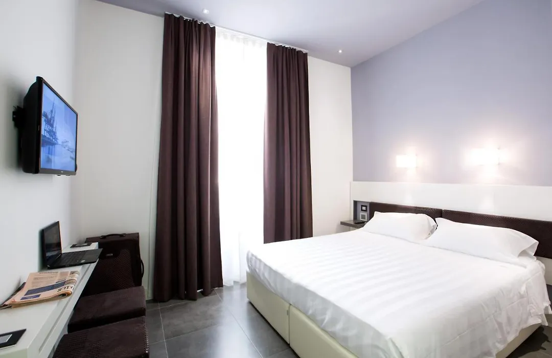 Crosti Hotel-1