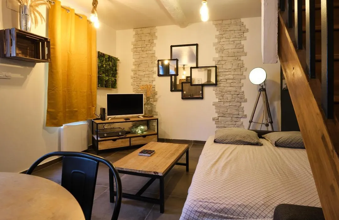 Melina - jacuzzi - maison avec cour climatisée proche cité médiéval-1