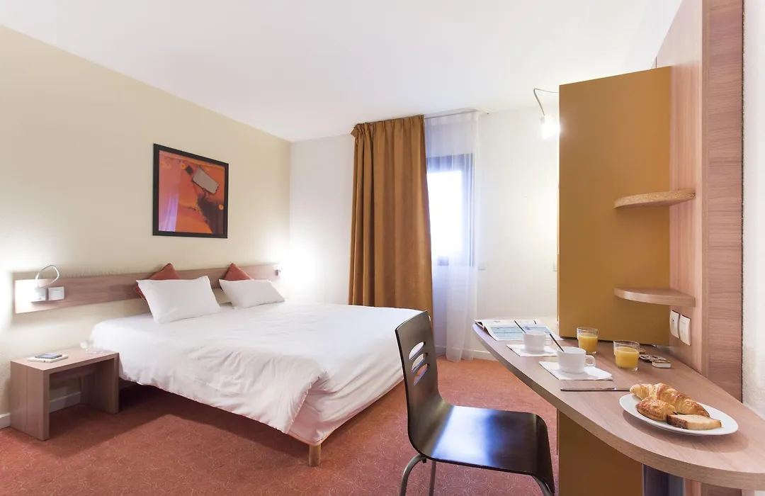 Canal Suites - Paris La Villette-1