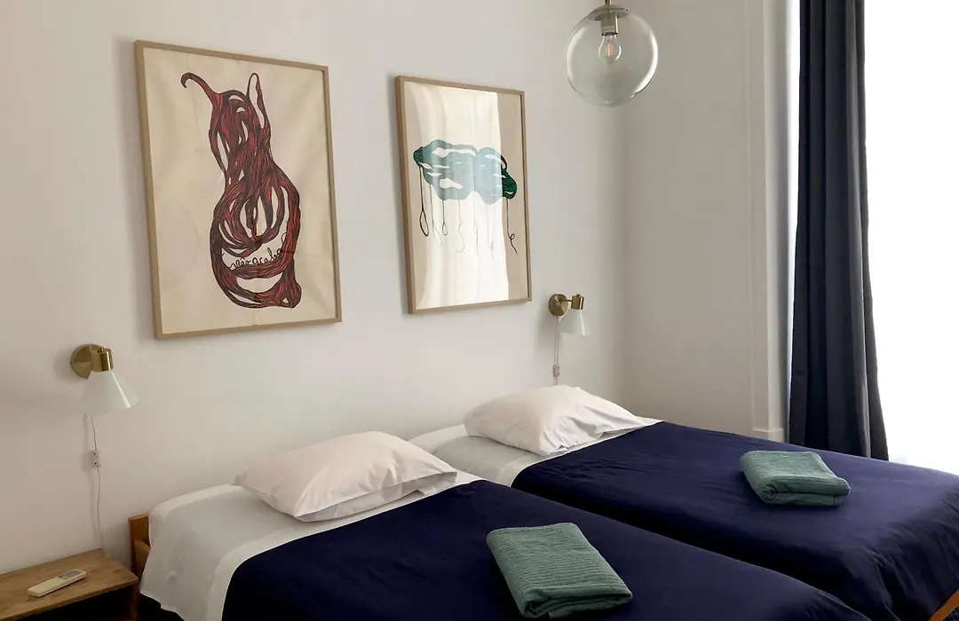 Living Lounge Hostel-1