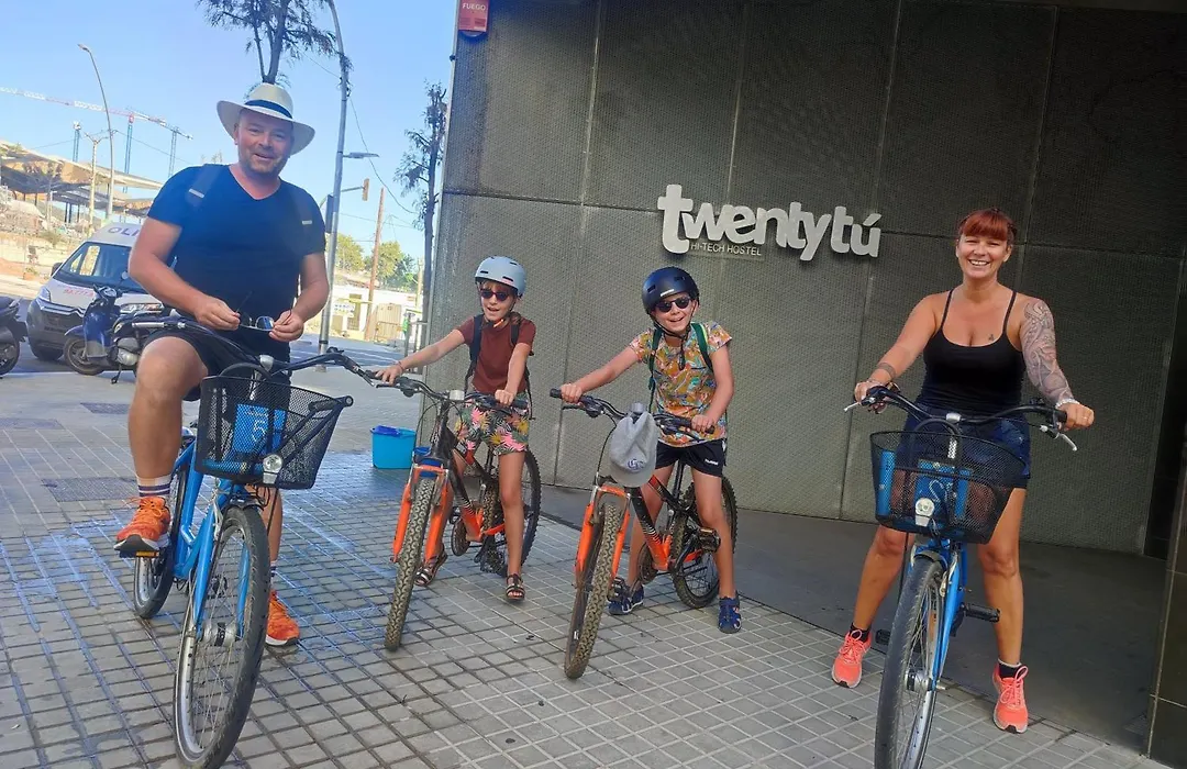 Twentytu Hostel Barcelona-1