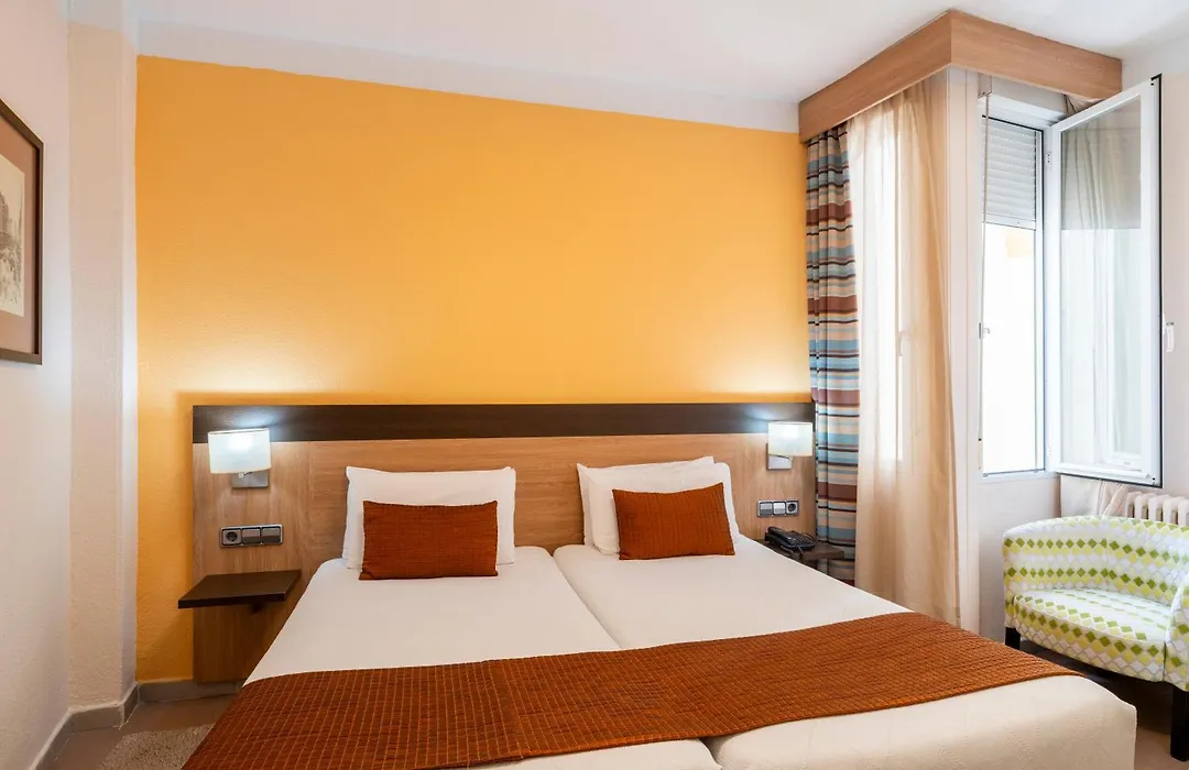 Hostal Ballesta-1