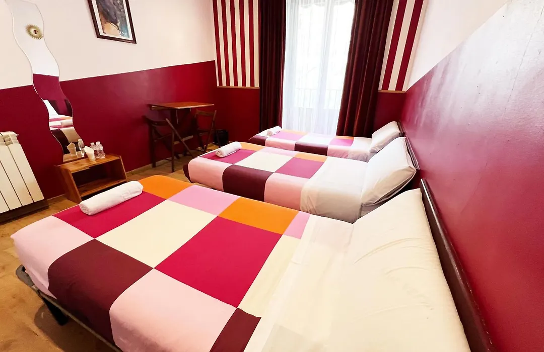 Hostal La Casa De La Plaza-1
