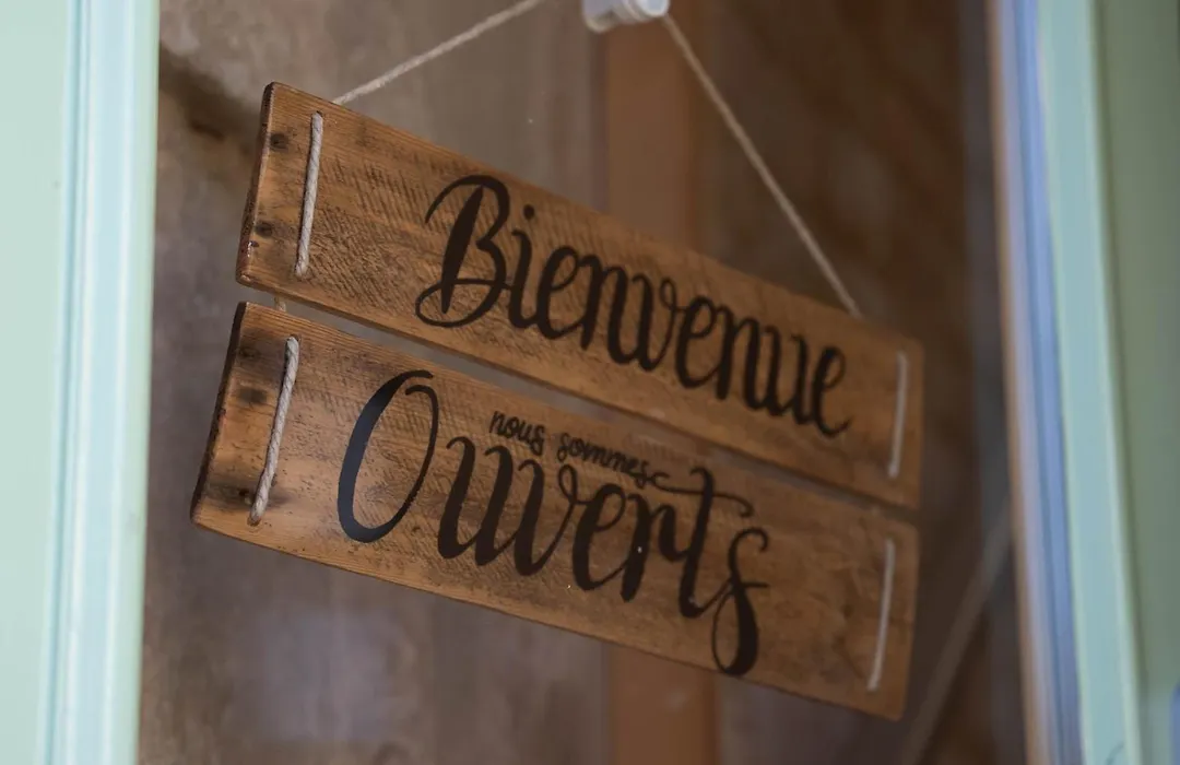 Chambres au coeur du quartier historique - Maison Alternativi-1
