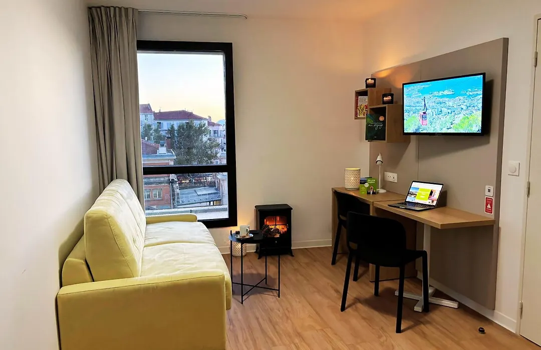 Apparthotel Privilodges Toulon Centre Gare-1