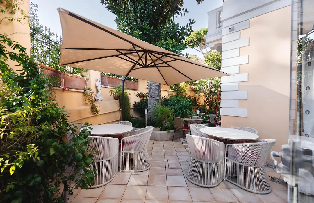 Sourire Hotel-1