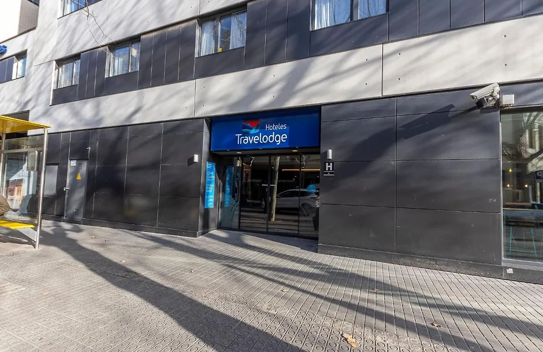 Travelodge Barcelona Poblenou-1