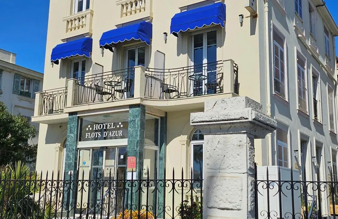 Hotel Flots d'Azur-1