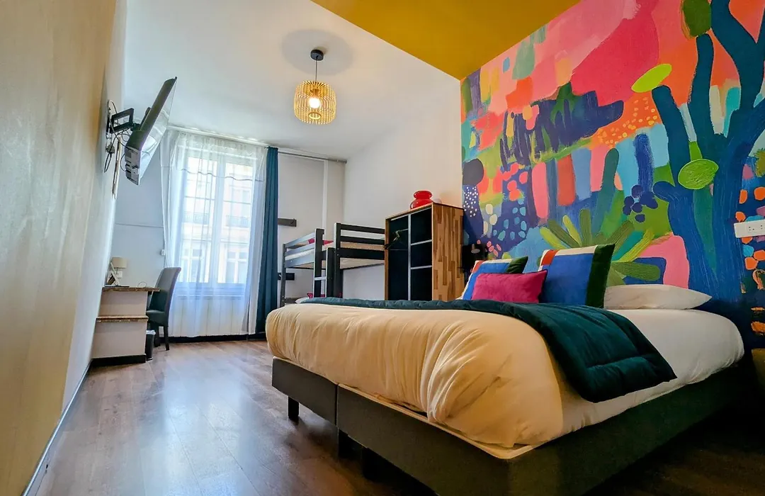 Hôtel Des Arts, Artisanal et Indépendant-1