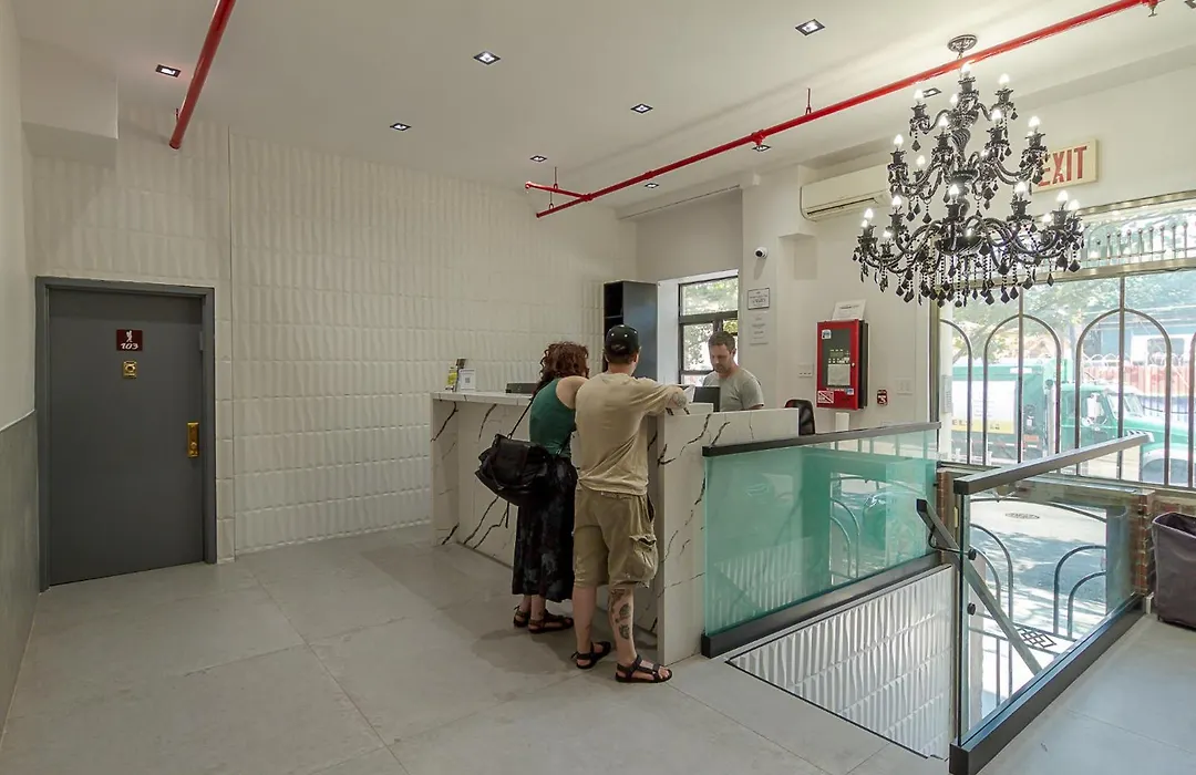 Ny Moore Hostel-1