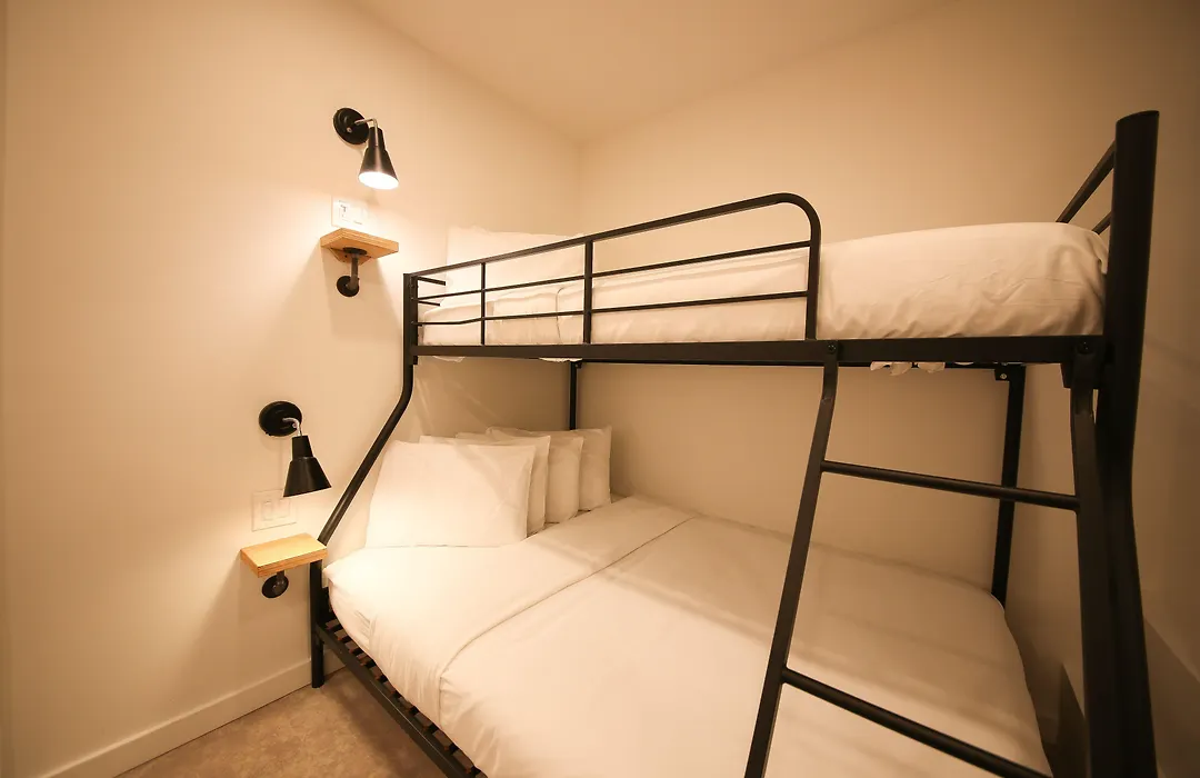 Doxie Hotel-1