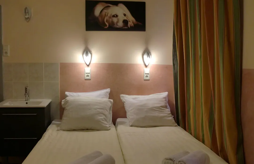 Budget Hotel Neutraal-1