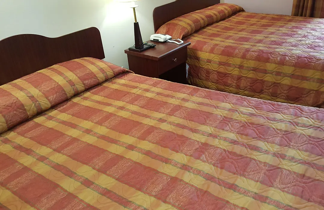 Econo Lodge-1