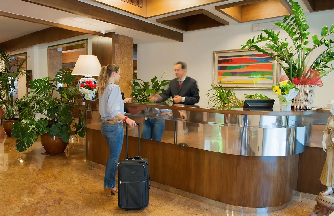Hotel La Pergola-1