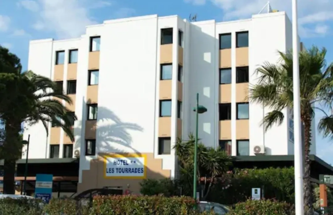 Hotel les Tourrades-1