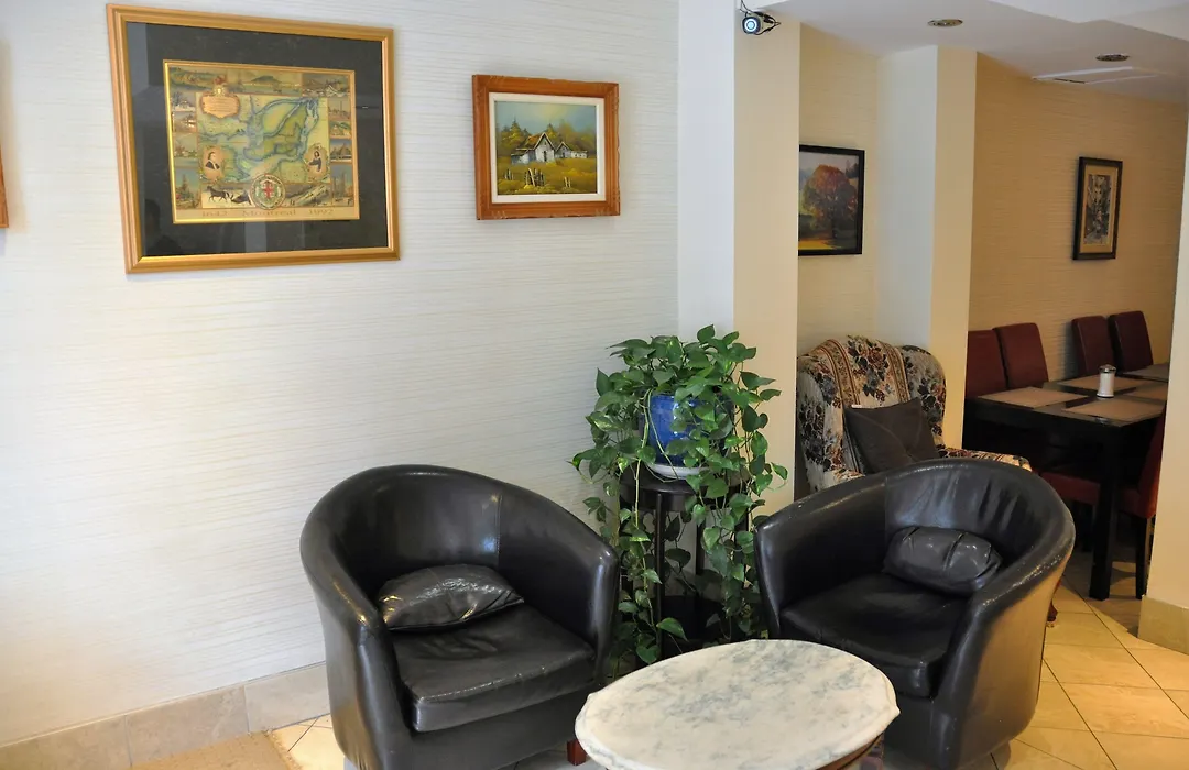 Hotel Bon Accueil-1