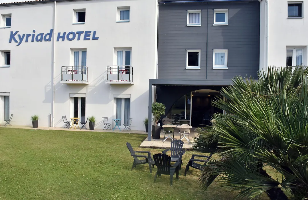 Hotel Kyriad La Rochelle Centre Ville-1