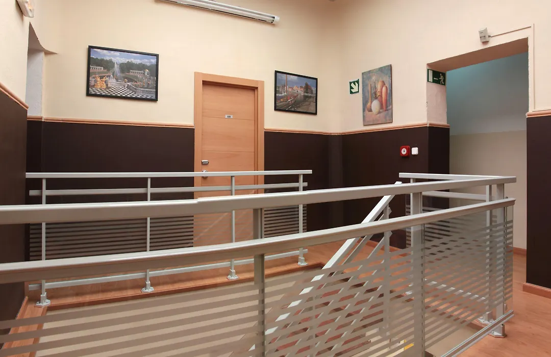 Hostal Falfes-1