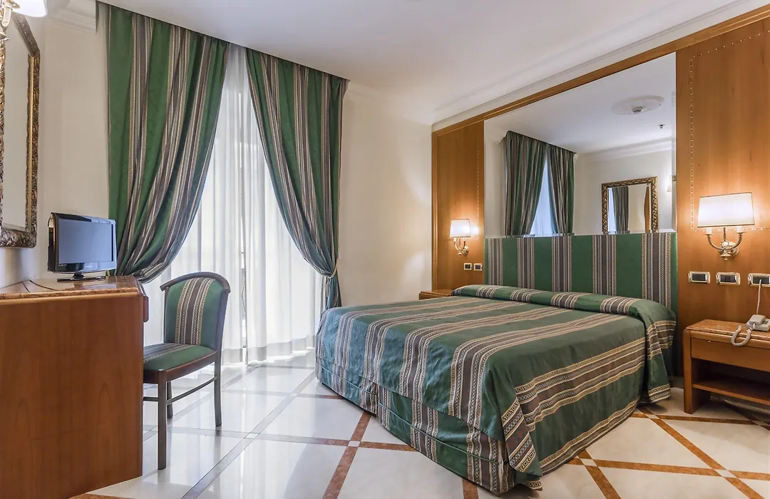 Raeli Hotel Regio-1