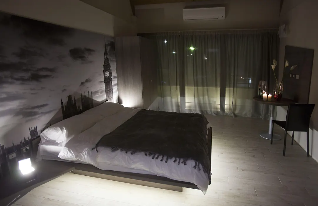 Hotel Seven Rooms-1