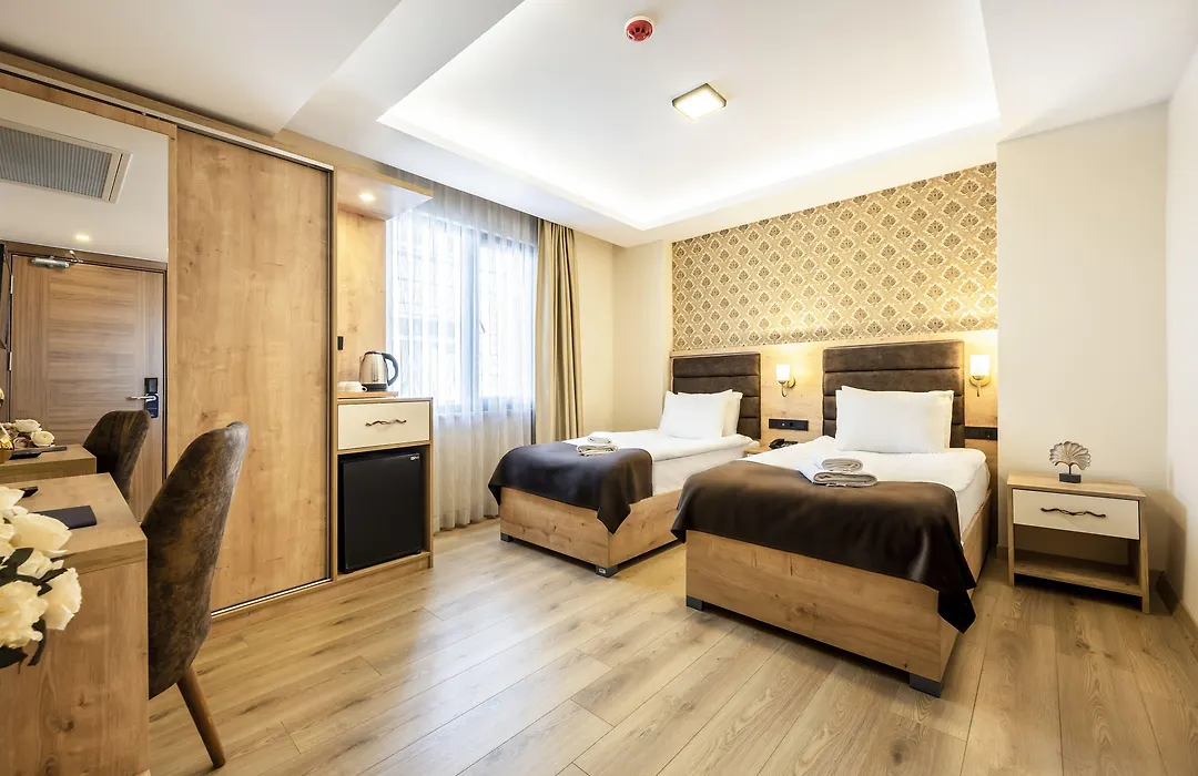 Emin Palace-1